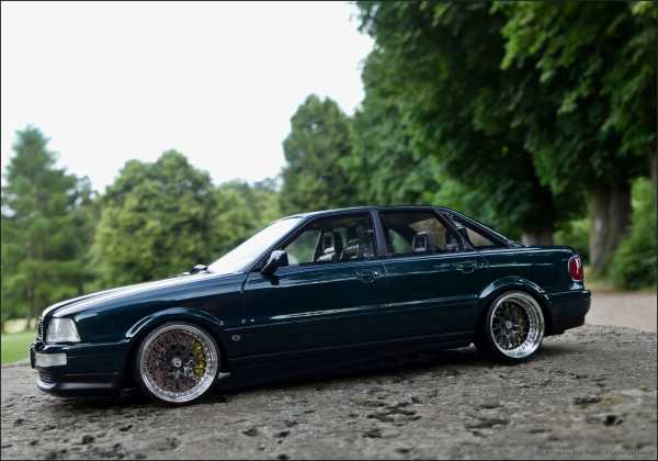 1:18 Audi S2 (B3) Limousine Baujahr 1993 Emerald-Green inkl. OVP